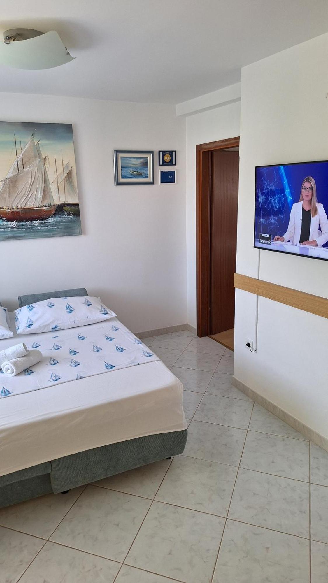 Apartmani I & J Seric Сегет-Враница Экстерьер фото