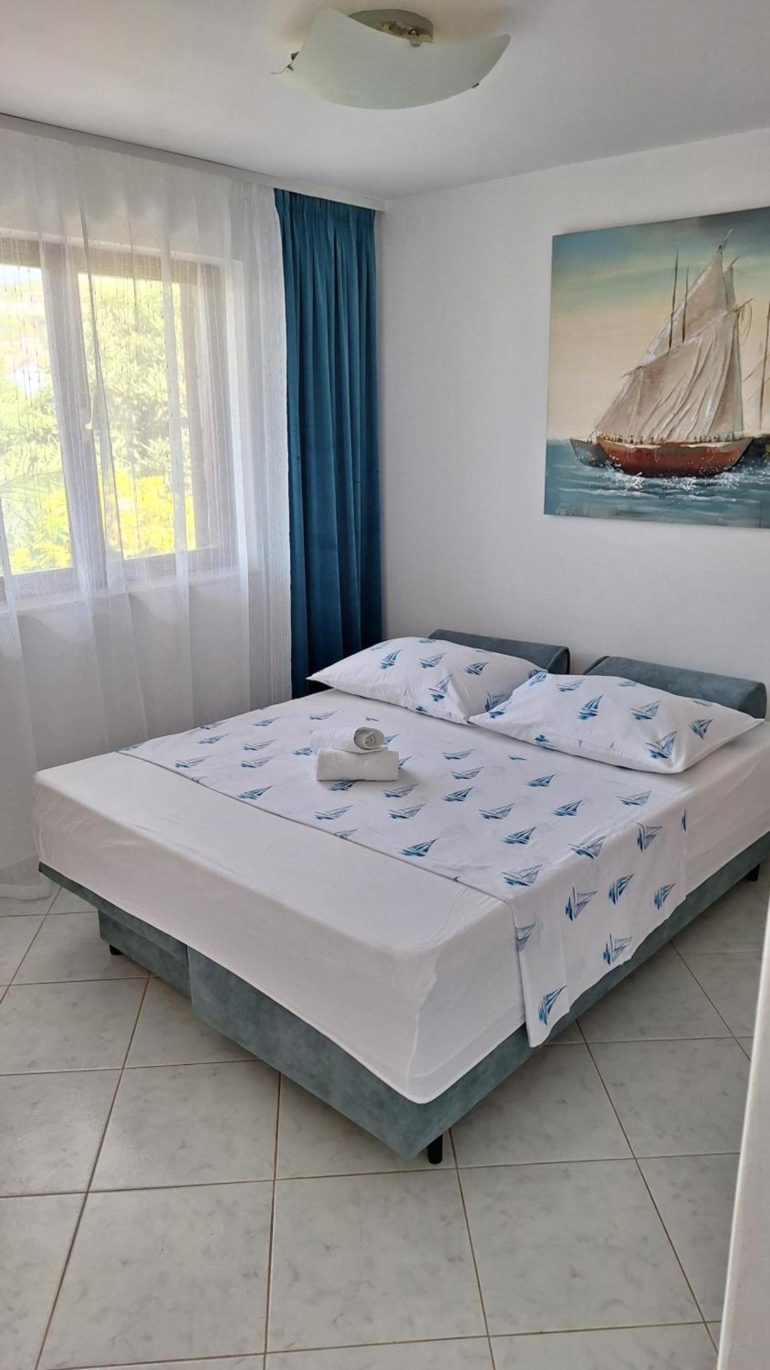 Apartmani I & J Seric Сегет-Враница Экстерьер фото